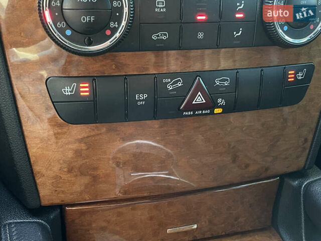 Серый Мерседес М-Класс, объемом двигателя 3.5 л и пробегом 258 тыс. км за 8999 $, фото 18 на Automoto.ua