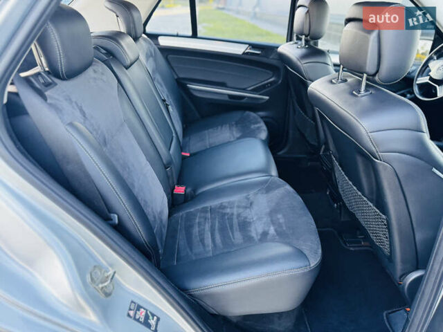 Сірий Мерседес М-Клас, об'ємом двигуна 3 л та пробігом 345 тис. км за 11499 $, фото 29 на Automoto.ua