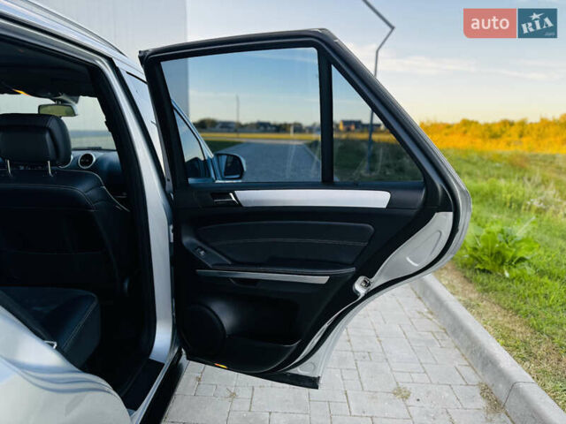 Сірий Мерседес М-Клас, об'ємом двигуна 3 л та пробігом 345 тис. км за 11499 $, фото 31 на Automoto.ua