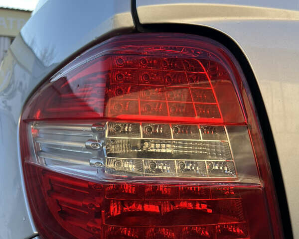 Серый Мерседес М-Класс, объемом двигателя 2.99 л и пробегом 254 тыс. км за 14499 $, фото 24 на Automoto.ua