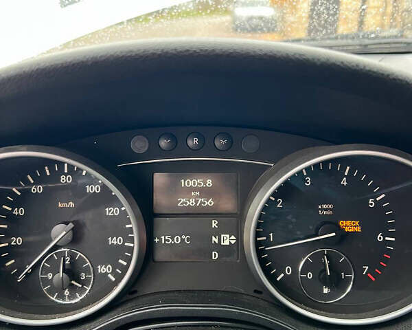Сірий Мерседес М-Клас, об'ємом двигуна 3.5 л та пробігом 258 тис. км за 10500 $, фото 6 на Automoto.ua