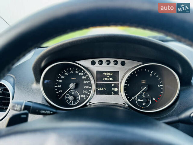 Сірий Мерседес М-Клас, об'ємом двигуна 3 л та пробігом 345 тис. км за 11499 $, фото 50 на Automoto.ua