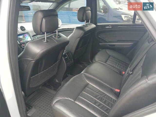 Серый Мерседес М-Класс, объемом двигателя 3 л и пробегом 406 тыс. км за 10500 $, фото 17 на Automoto.ua