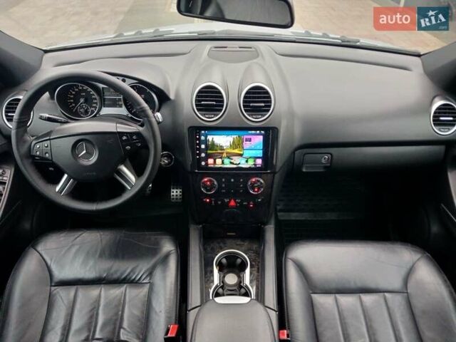 Серый Мерседес М-Класс, объемом двигателя 3 л и пробегом 406 тыс. км за 10500 $, фото 9 на Automoto.ua
