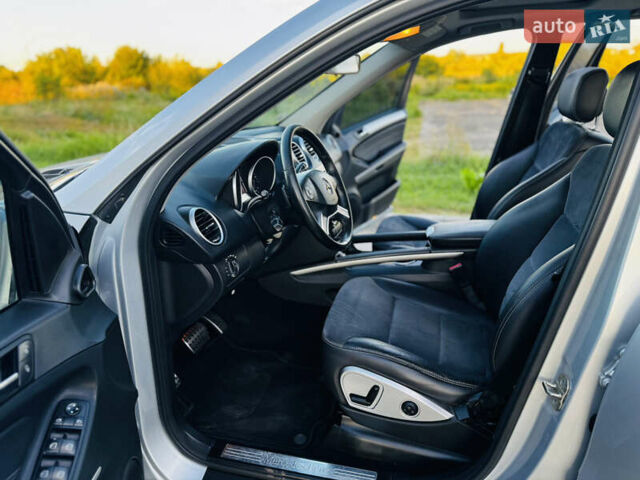 Сірий Мерседес М-Клас, об'ємом двигуна 3 л та пробігом 345 тис. км за 11499 $, фото 44 на Automoto.ua