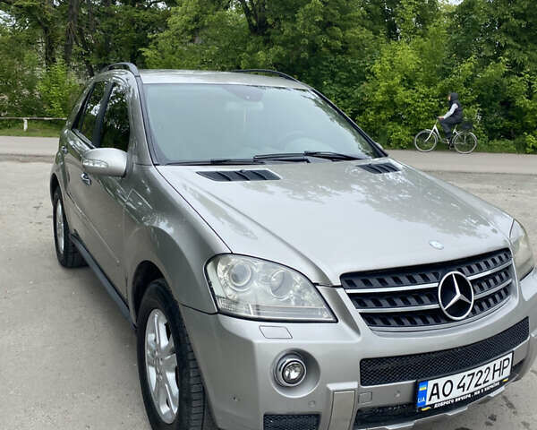 Сірий Мерседес М-Клас, об'ємом двигуна 2.99 л та пробігом 300 тис. км за 11700 $, фото 4 на Automoto.ua