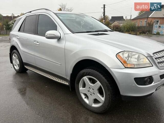 Серый Мерседес М-Класс, объемом двигателя 2.99 л и пробегом 261 тыс. км за 15500 $, фото 2 на Automoto.ua