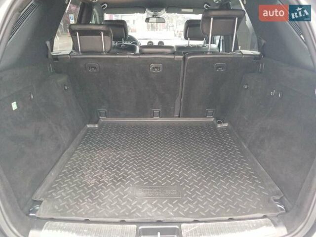 Серый Мерседес М-Класс, объемом двигателя 3 л и пробегом 406 тыс. км за 10500 $, фото 18 на Automoto.ua