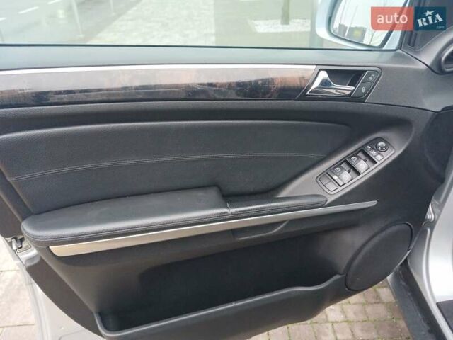 Серый Мерседес М-Класс, объемом двигателя 3 л и пробегом 406 тыс. км за 10500 $, фото 12 на Automoto.ua