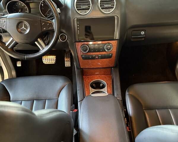 Серый Мерседес М-Класс, объемом двигателя 2.99 л и пробегом 261 тыс. км за 15500 $, фото 8 на Automoto.ua