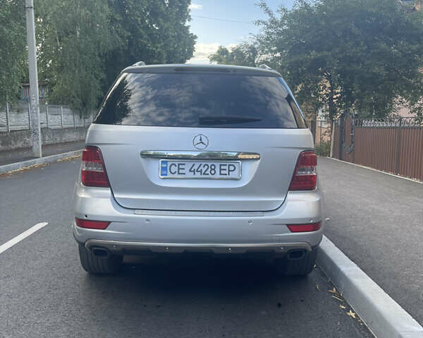 Серый Мерседес М-Класс, объемом двигателя 2.99 л и пробегом 270 тыс. км за 12500 $, фото 3 на Automoto.ua