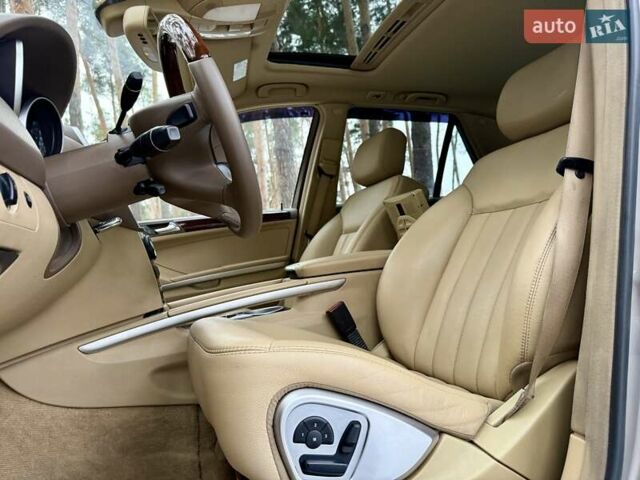 Сірий Мерседес М-Клас, об'ємом двигуна 3.5 л та пробігом 174 тис. км за 10999 $, фото 18 на Automoto.ua