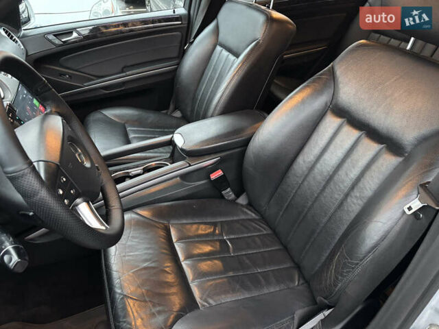 Серый Мерседес М-Класс, объемом двигателя 3 л и пробегом 406 тыс. км за 11000 $, фото 15 на Automoto.ua
