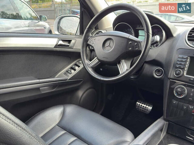 Серый Мерседес М-Класс, объемом двигателя 3 л и пробегом 275 тыс. км за 14800 $, фото 12 на Automoto.ua