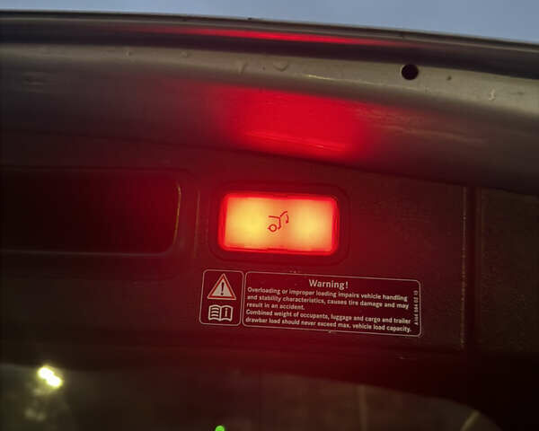 Серый Мерседес М-Класс, объемом двигателя 3.5 л и пробегом 234 тыс. км за 11700 $, фото 20 на Automoto.ua