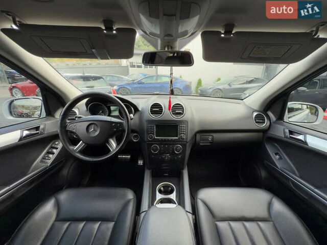 Серый Мерседес М-Класс, объемом двигателя 3 л и пробегом 275 тыс. км за 14800 $, фото 16 на Automoto.ua