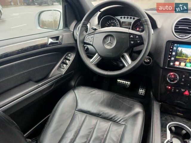 Серый Мерседес М-Класс, объемом двигателя 3 л и пробегом 406 тыс. км за 10500 $, фото 11 на Automoto.ua