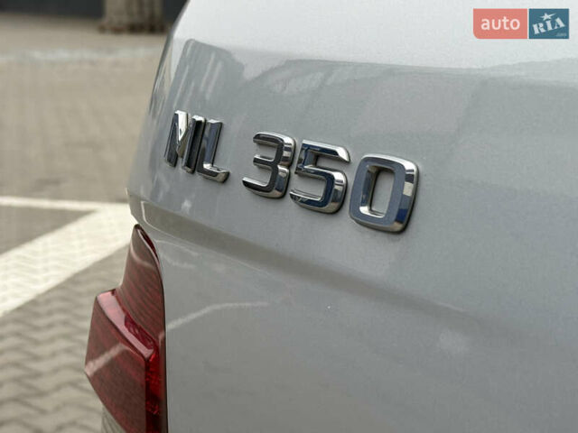 Серый Мерседес М-Класс, объемом двигателя 3.5 л и пробегом 223 тыс. км за 9999 $, фото 24 на Automoto.ua