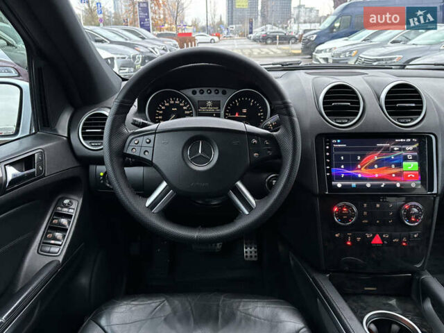 Серый Мерседес М-Класс, объемом двигателя 3 л и пробегом 406 тыс. км за 11000 $, фото 24 на Automoto.ua