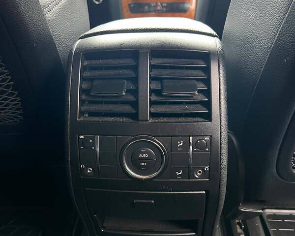 Сірий Мерседес М-Клас, об'ємом двигуна 3.5 л та пробігом 258 тис. км за 10500 $, фото 16 на Automoto.ua