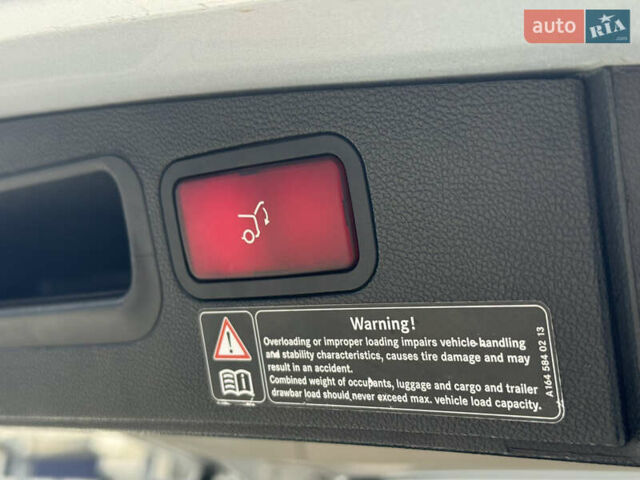 Сірий Мерседес М-Клас, об'ємом двигуна 3.5 л та пробігом 223 тис. км за 8999 $, фото 38 на Automoto.ua