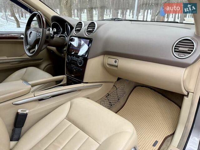 Сірий Мерседес М-Клас, об'ємом двигуна 3.5 л та пробігом 174 тис. км за 10999 $, фото 28 на Automoto.ua