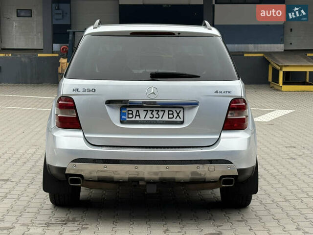 Сірий Мерседес М-Клас, об'ємом двигуна 3.5 л та пробігом 223 тис. км за 8999 $, фото 8 на Automoto.ua