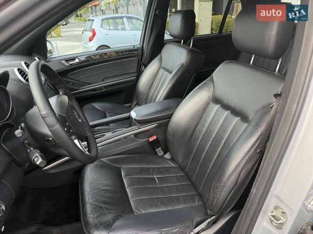 Серый Мерседес М-Класс, объемом двигателя 3 л и пробегом 406 тыс. км за 11000 $, фото 11 на Automoto.ua