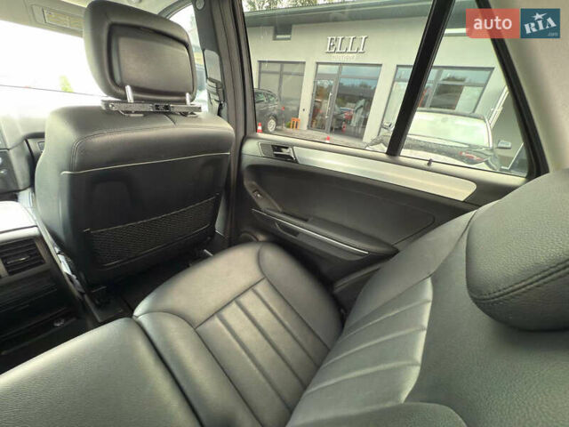 Серый Мерседес М-Класс, объемом двигателя 3 л и пробегом 275 тыс. км за 14800 $, фото 15 на Automoto.ua