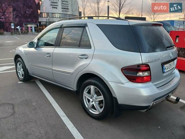 Серый Мерседес М-Класс, объемом двигателя 3 л и пробегом 406 тыс. км за 10500 $, фото 5 на Automoto.ua