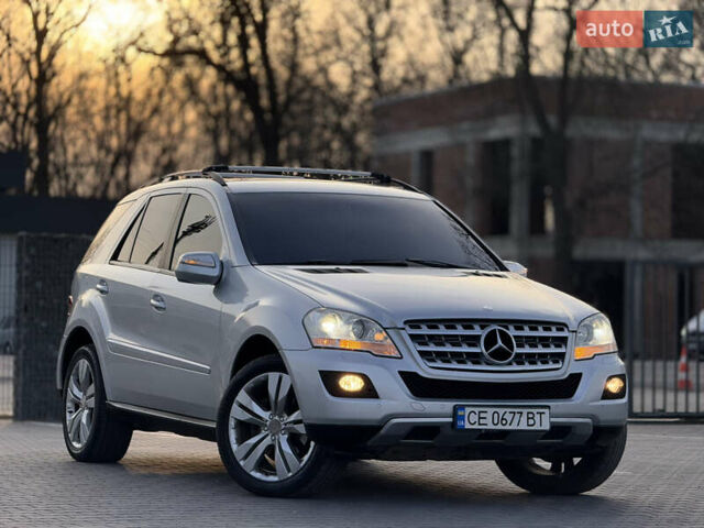 Серый Мерседес М-Класс, объемом двигателя 3 л и пробегом 400 тыс. км за 11800 $, фото 3 на Automoto.ua