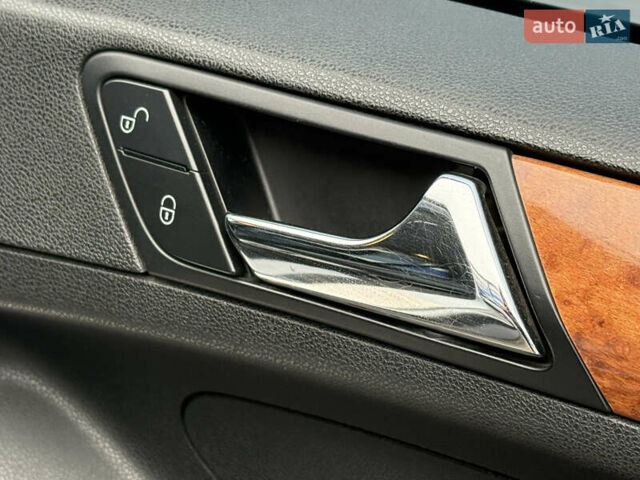 Сірий Мерседес М-Клас, об'ємом двигуна 3.5 л та пробігом 223 тис. км за 8999 $, фото 45 на Automoto.ua