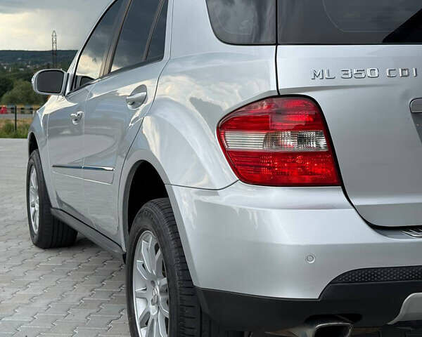 Серый Мерседес М-Класс, объемом двигателя 3 л и пробегом 275 тыс. км за 14800 $, фото 10 на Automoto.ua