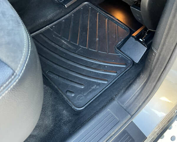 Серый Мерседес М-Класс, объемом двигателя 2.99 л и пробегом 254 тыс. км за 14499 $, фото 61 на Automoto.ua