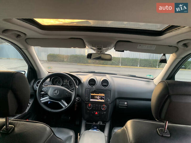 Серый Мерседес М-Класс, объемом двигателя 2.99 л и пробегом 270 тыс. км за 12500 $, фото 7 на Automoto.ua