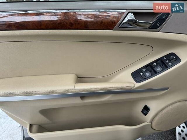 Сірий Мерседес М-Клас, об'ємом двигуна 3.5 л та пробігом 174 тис. км за 11750 $, фото 50 на Automoto.ua