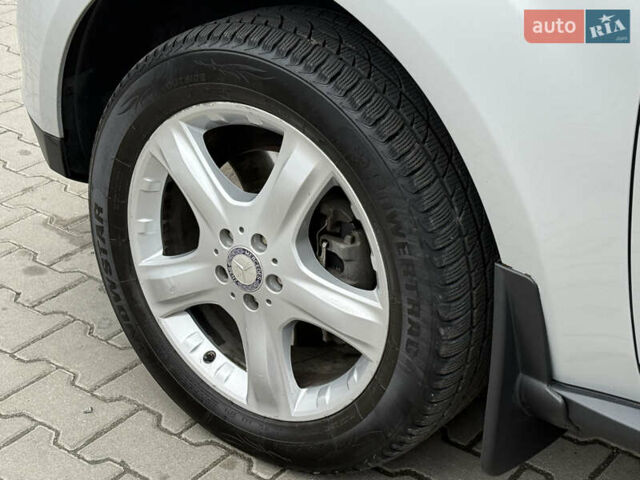 Серый Мерседес М-Класс, объемом двигателя 3.5 л и пробегом 223 тыс. км за 9999 $, фото 17 на Automoto.ua