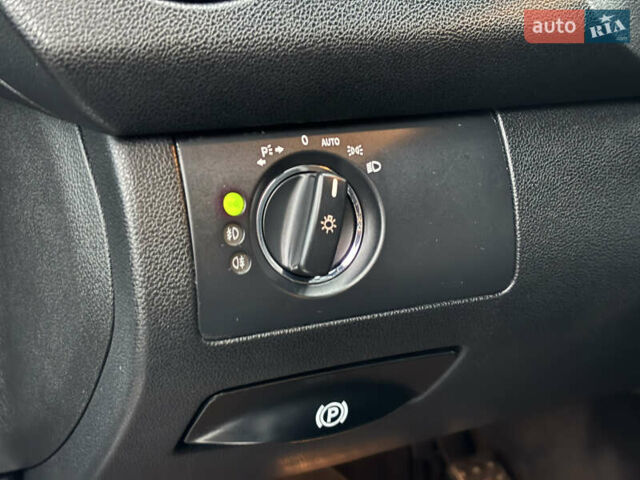 Серый Мерседес М-Класс, объемом двигателя 3 л и пробегом 406 тыс. км за 11000 $, фото 13 на Automoto.ua