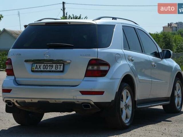 Серый Мерседес М-Класс, объемом двигателя 3.5 л и пробегом 336 тыс. км за 9900 $, фото 13 на Automoto.ua
