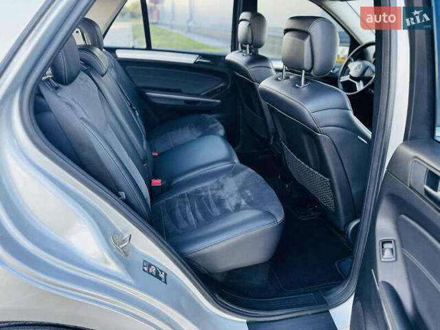 Сірий Мерседес М-Клас, об'ємом двигуна 3 л та пробігом 345 тис. км за 11499 $, фото 28 на Automoto.ua