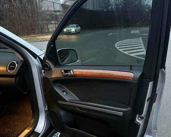 Серый Мерседес М-Класс, объемом двигателя 3.5 л и пробегом 234 тыс. км за 11700 $, фото 18 на Automoto.ua