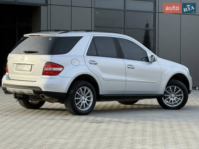 Серый Мерседес М-Класс, объемом двигателя 3 л и пробегом 275 тыс. км за 14800 $, фото 3 на Automoto.ua