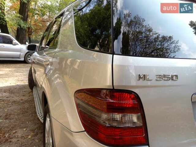 Серый Мерседес М-Класс, объемом двигателя 3.5 л и пробегом 180 тыс. км за 14350 $, фото 5 на Automoto.ua