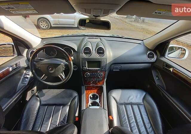 Серый Мерседес М-Класс, объемом двигателя 3.5 л и пробегом 180 тыс. км за 14350 $, фото 12 на Automoto.ua