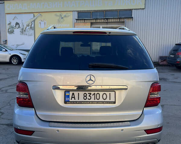 Серый Мерседес М-Класс, объемом двигателя 2.99 л и пробегом 254 тыс. км за 14499 $, фото 57 на Automoto.ua