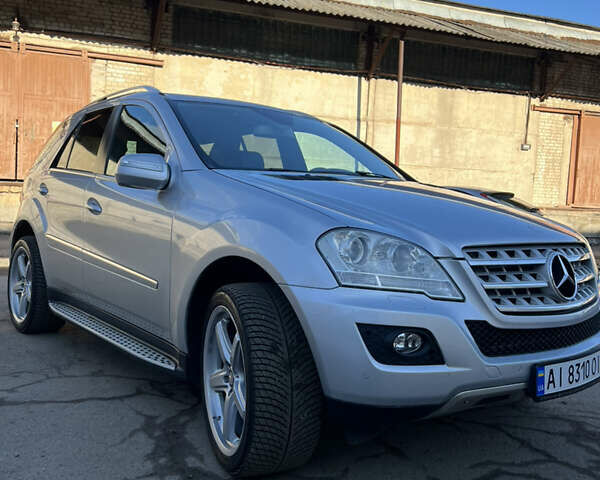 Серый Мерседес М-Класс, объемом двигателя 2.99 л и пробегом 254 тыс. км за 14499 $, фото 31 на Automoto.ua