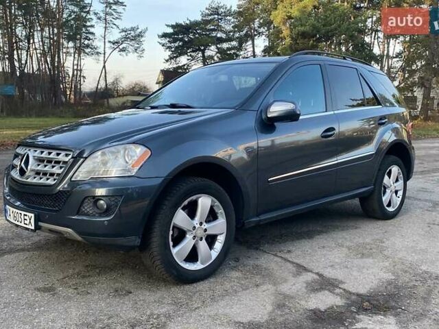 Сірий Мерседес М-Клас, об'ємом двигуна 3.5 л та пробігом 200 тис. км за 11500 $, фото 9 на Automoto.ua