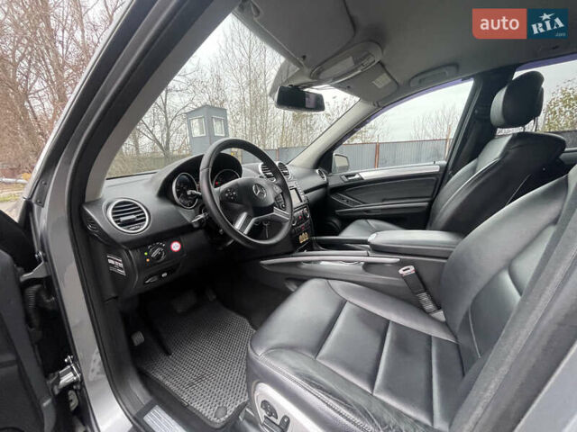 Сірий Мерседес М-Клас, об'ємом двигуна 3 л та пробігом 375 тис. км за 16500 $, фото 12 на Automoto.ua