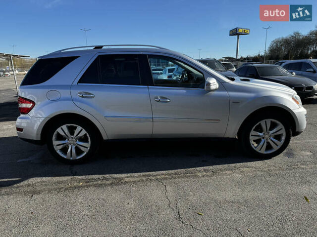 Серый Мерседес М-Класс, объемом двигателя 3 л и пробегом 245 тыс. км за 11900 $, фото 5 на Automoto.ua