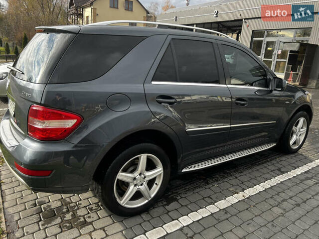 Серый Мерседес М-Класс, объемом двигателя 2.99 л и пробегом 293 тыс. км за 16500 $, фото 7 на Automoto.ua